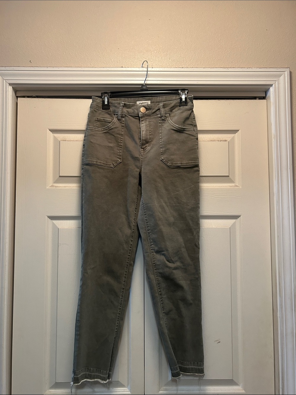 Women's Straight Leg Jeans in Olive Green